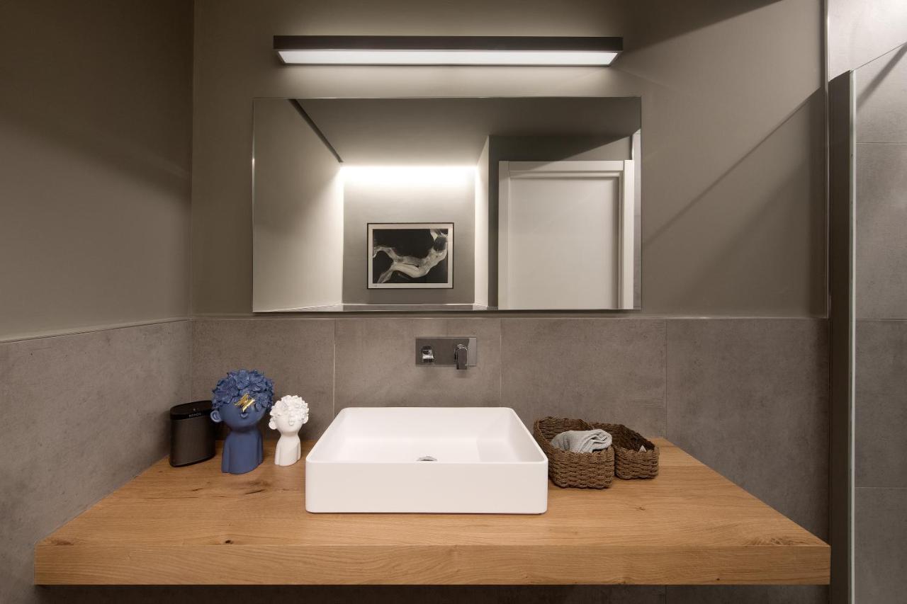 Casa Da Gio', Incantevole, Nel Cuore Di Alba, Con Posto Auto Gratuito. Kültér fotó