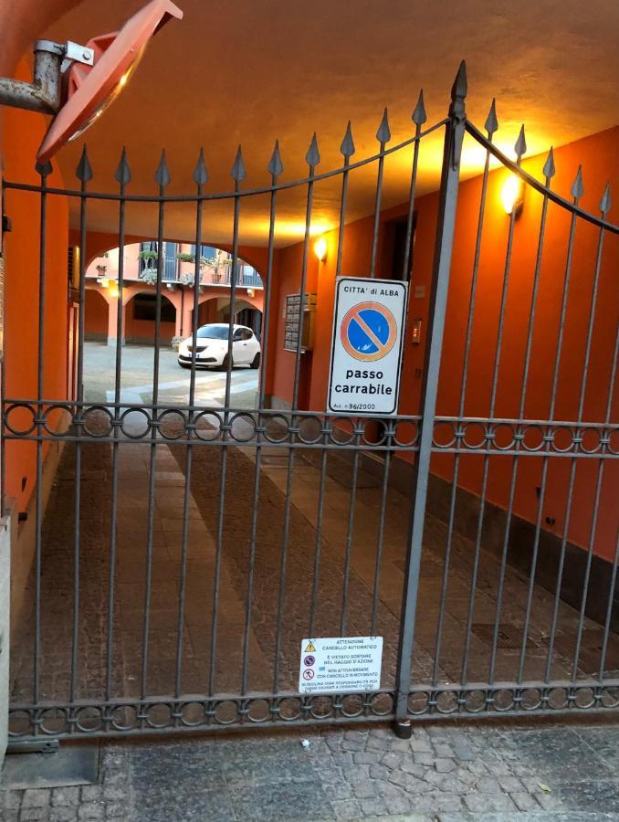 Casa Da Gio', Incantevole, Nel Cuore Di Alba, Con Posto Auto Gratuito. Kültér fotó