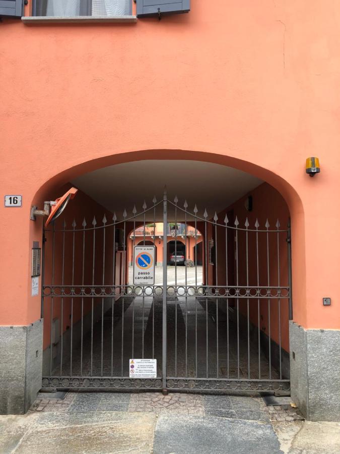 Casa Da Gio', Incantevole, Nel Cuore Di Alba, Con Posto Auto Gratuito. Kültér fotó